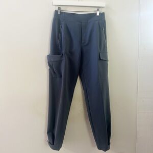 Athleta cargo pull on pants 4‎